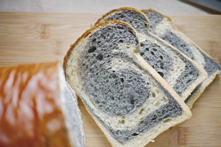 Black N White Potato Bread Loaf // Mono+Co